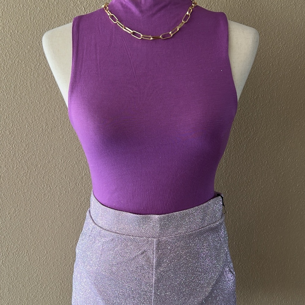 Double layered sleeveless soft bodysuit - Picture 2 of 4